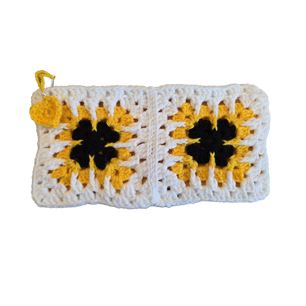 Trousse au crochet jaune grand format