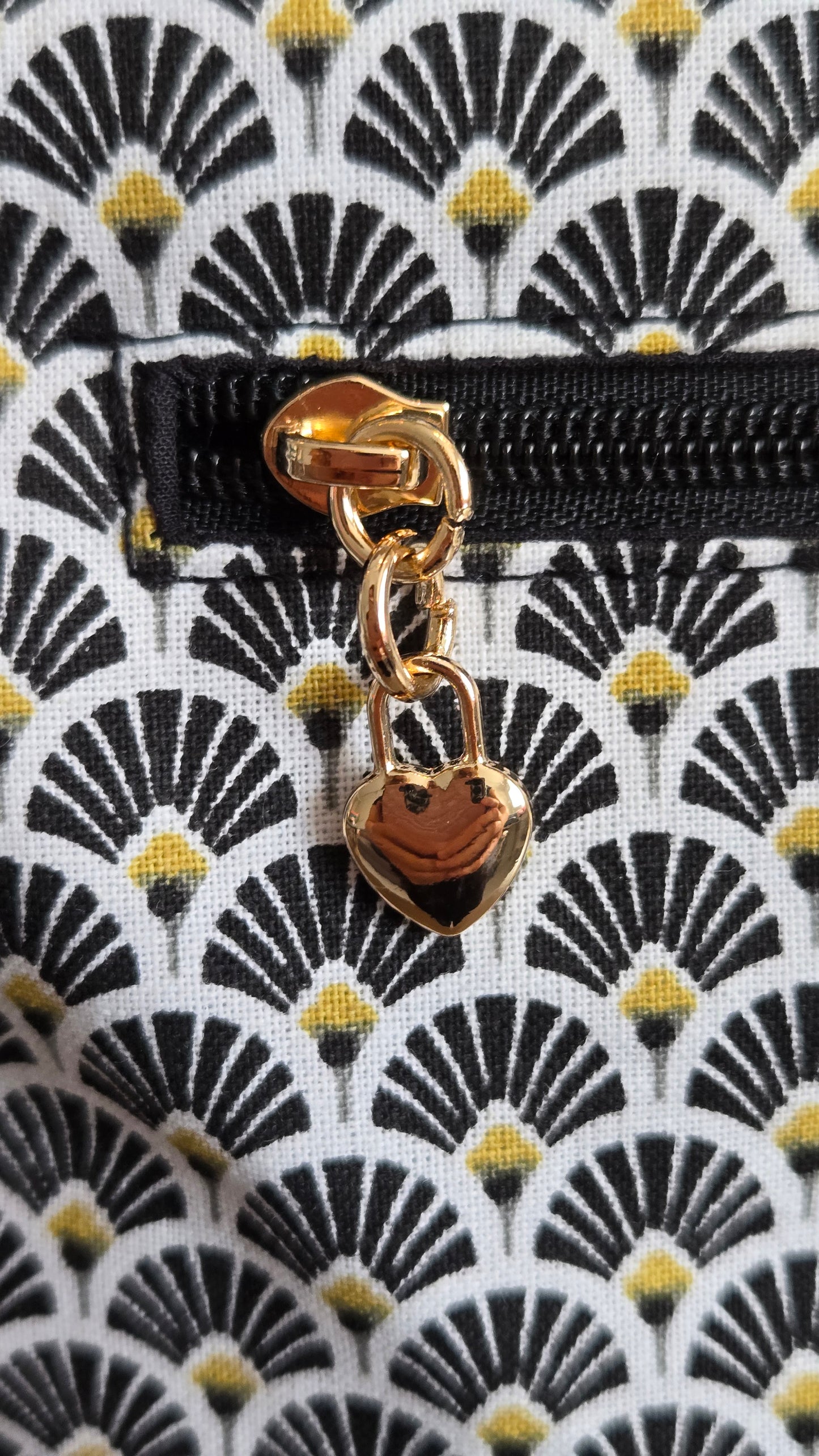 Sac à main artisanal en simili-cuir et coton "Black & Gold"