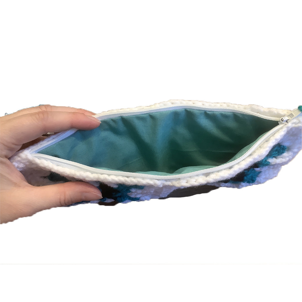 Trousse au crochet verte grand format