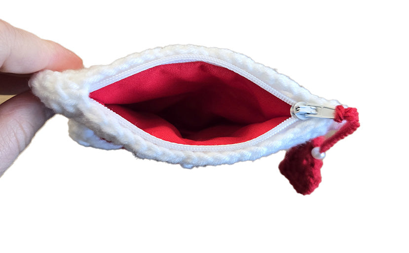 Trousse au crochet rouge petit format