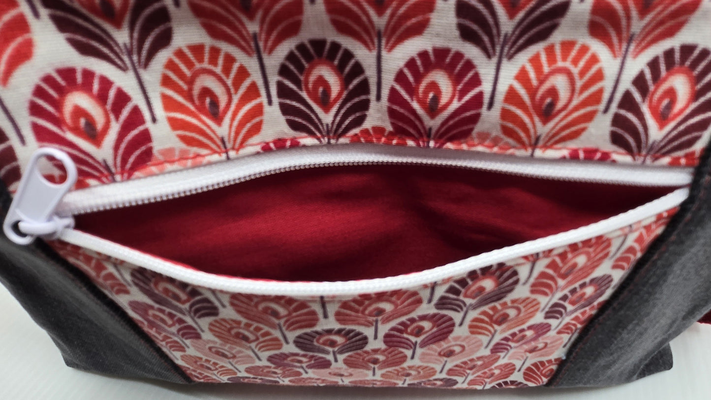 Sac à main artisanal jeans noir et plumes rouges