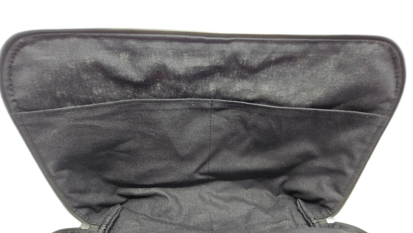 Maxi-trousse "Fleurs géométriques" grise