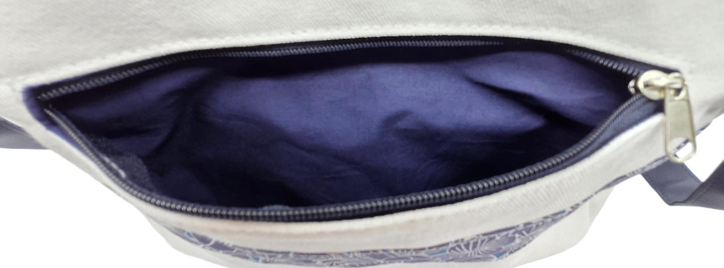 Sac à main artisanal en denim blanc "Fleurs marines"