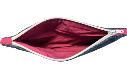 Pochette en jeans avec broderie "Good Vibes"