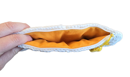 Trousse au crochet jaune grand format