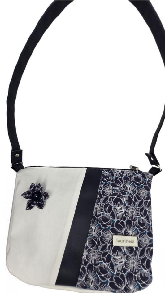 Sac à main artisanal en denim blanc "Fleurs marines"